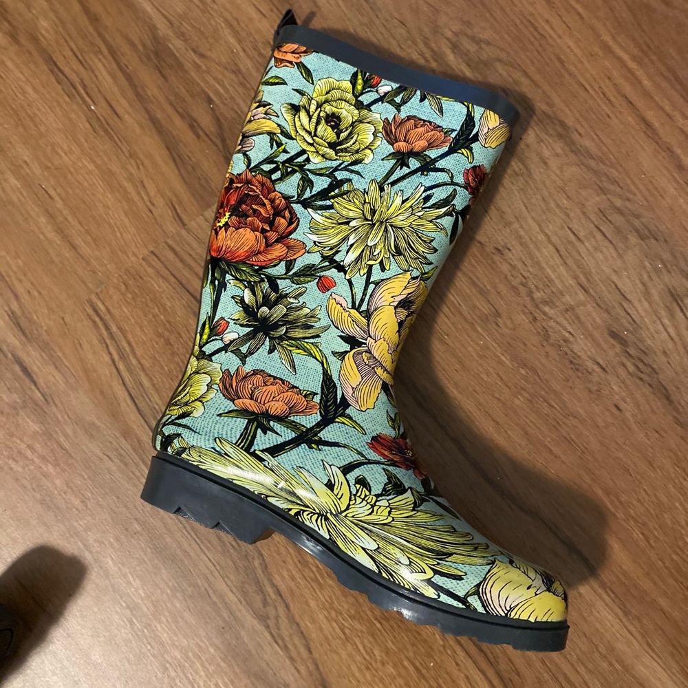 Floral Rain boots - Picture 2 of 5